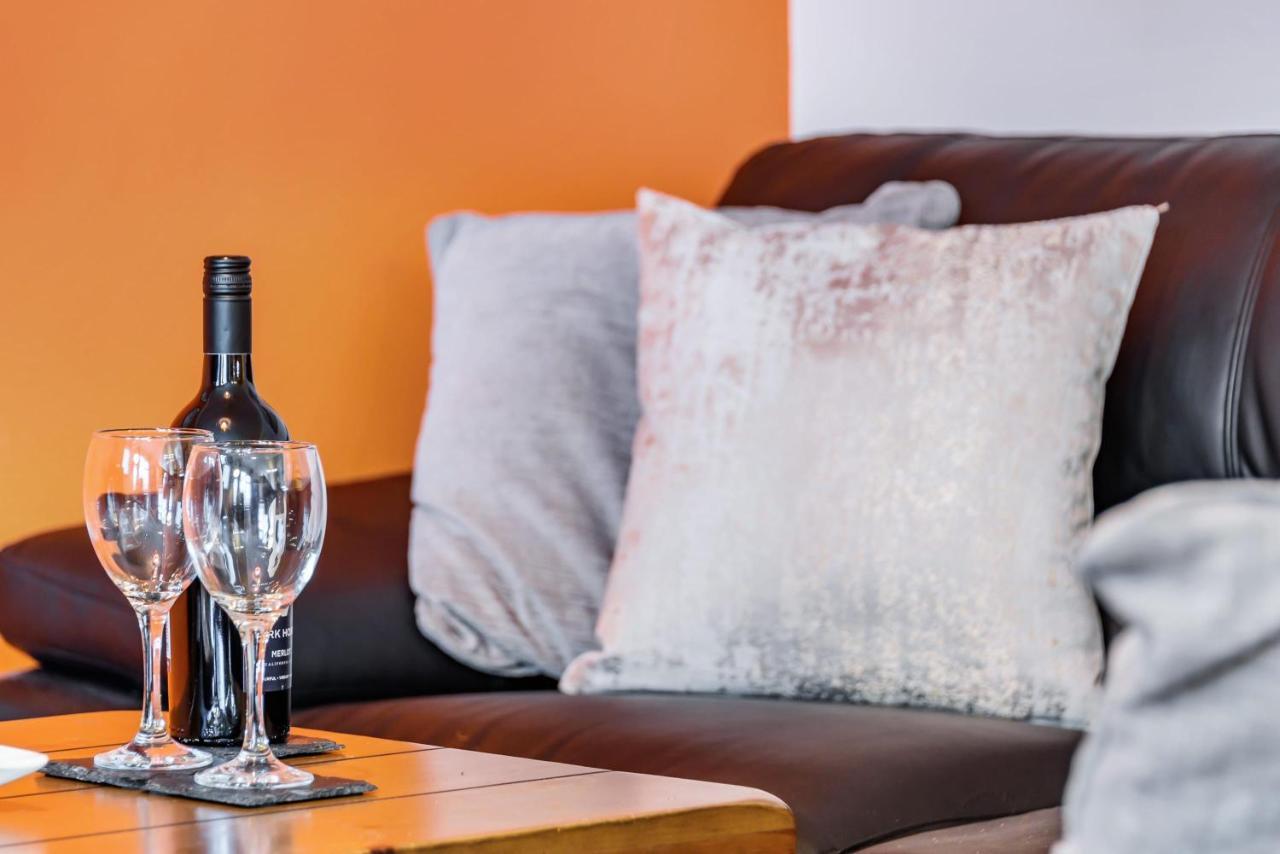 Stylish 2 Bedroom Apartment, Central Exeter, Parking On Site 外观 照片